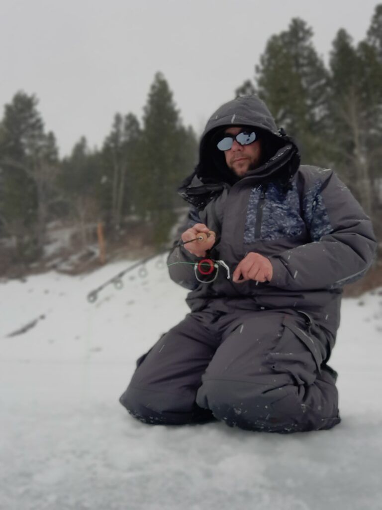 6 Best Ice Fishing Suits for 2024